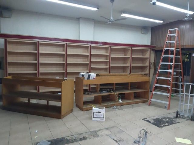 Foto Alugo Galão / Depósito. NI/rj Metrópole