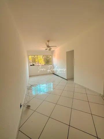 Foto Alugo Apartamento 02 Quartos | NI  Caonze