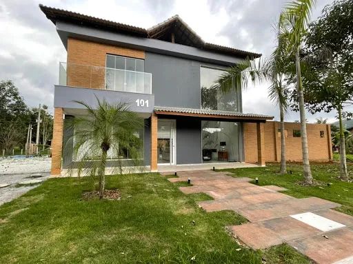 Foto Casa Com 3 Dormitórios à Venda, 300 M² Por R$ 1.200.000,00 - Tinguá -  Tinguá