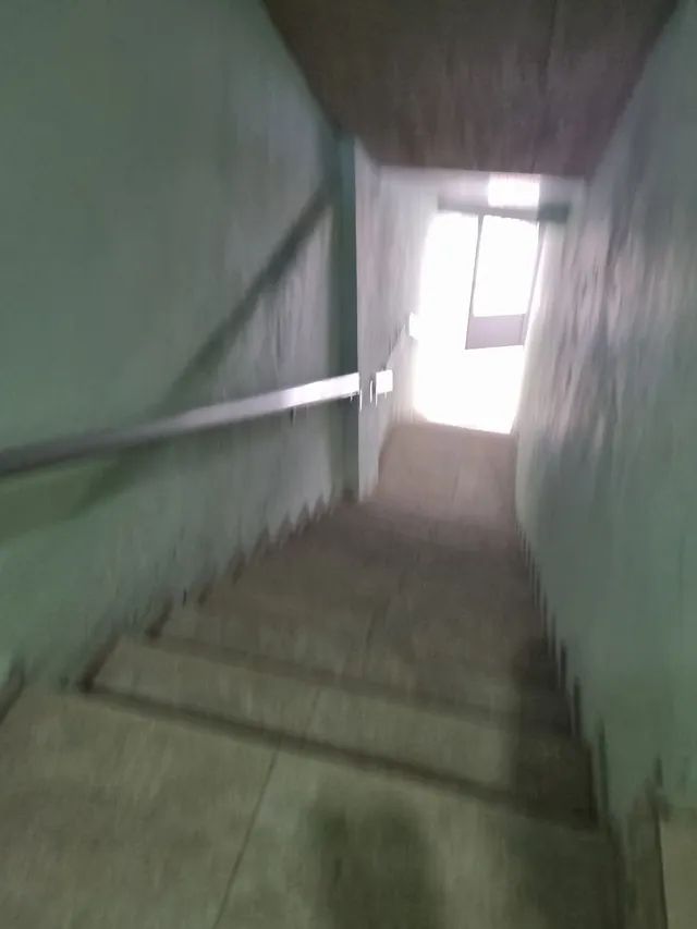 Foto Quitinete  Muito  Pequena  Bem Próxima  Ao Centro  De NI  Metrópole