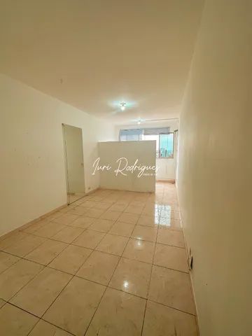 Foto Alugo Apartamento 02 Quartos | NI  Caonze