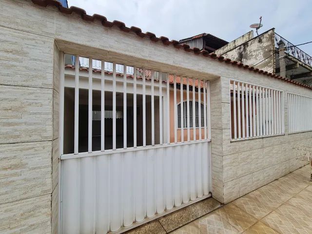 Foto Casa Linear Com 3 Quartos E Piscina Parque Ulisses