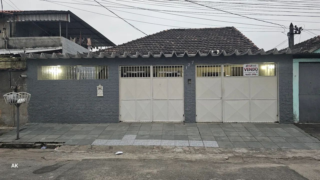 Foto Vendo Casa Linear, 04 Quartos. Bairro: Califórnia, NI Califórnia