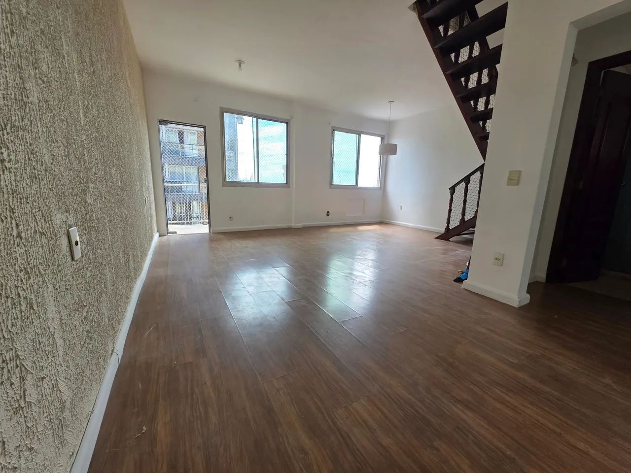 Foto Apartamento Para Venda Tem 250 Metros Quadrados Com 3 Quartos Caonze