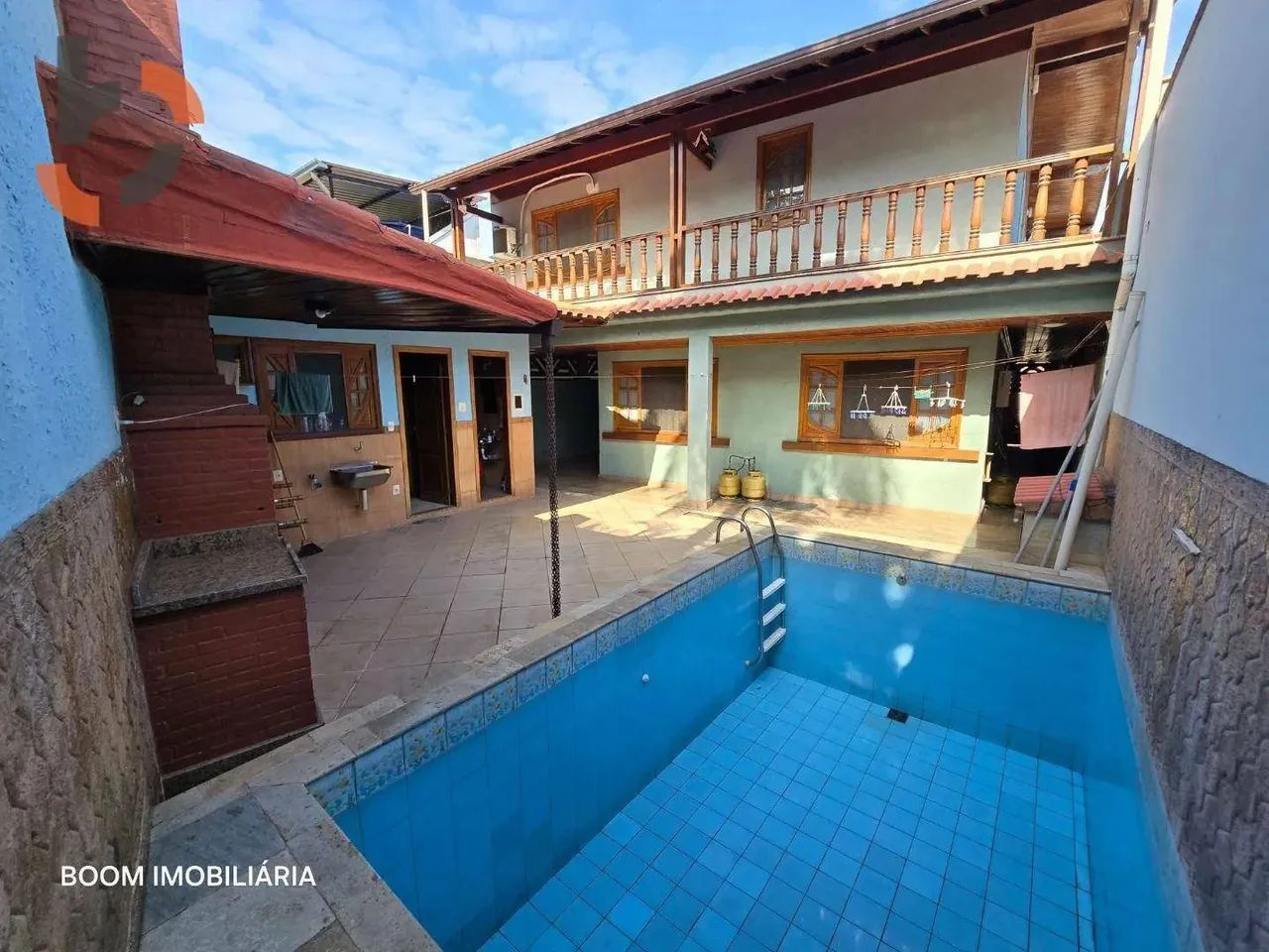 Foto Casa Com 4 Dormitórios à Venda, 243 M² Por R$ 800.000,00 - Caonze - No Caonze
