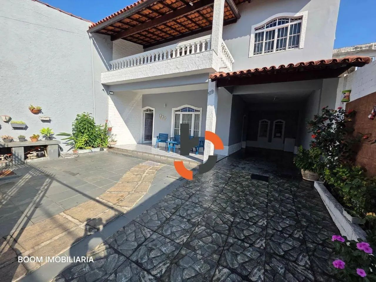 Foto Casa Com 5 Dormitórios à Venda, 300 M² Por R$ 840.000,00 - Santa Eugên Santa Eugênia
