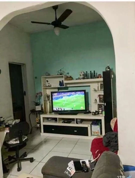 Foto Excelente Imóvel Em Bairro Residencial - Com 3 Casas - Farto Comércio  Jardim Da Posse