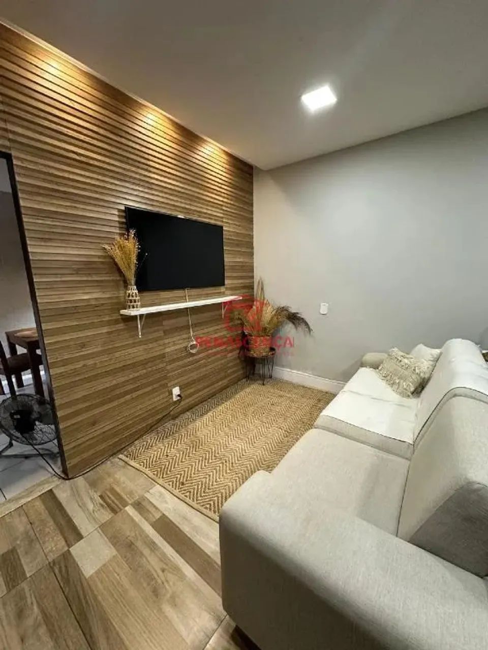 Foto Casa Mobiliada Com 3 Quartos E Churrasqueira Em NI. Moquetá