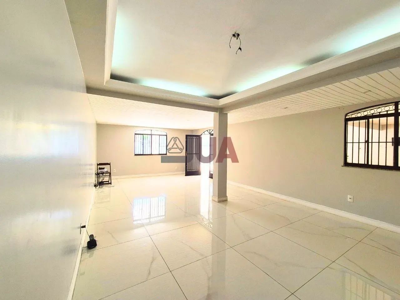 Foto Excelente Casa Disponível Para Alugar No Bairro Da Luz, Em NI Da Luz