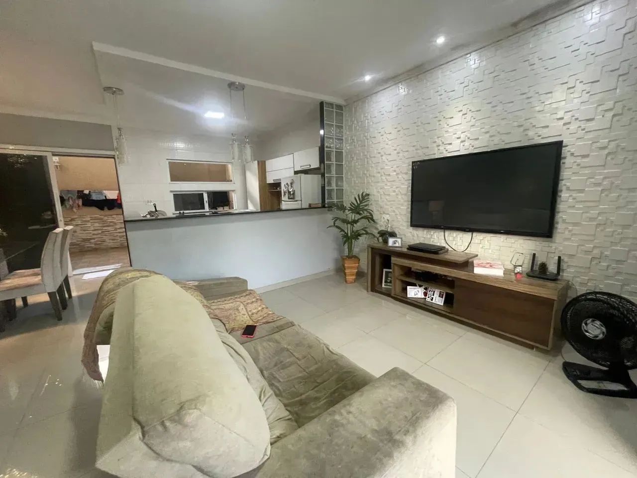 Foto Alugo Sobrado Com 3 Quartos, 80m² Centro - Miguel Couto Posse
