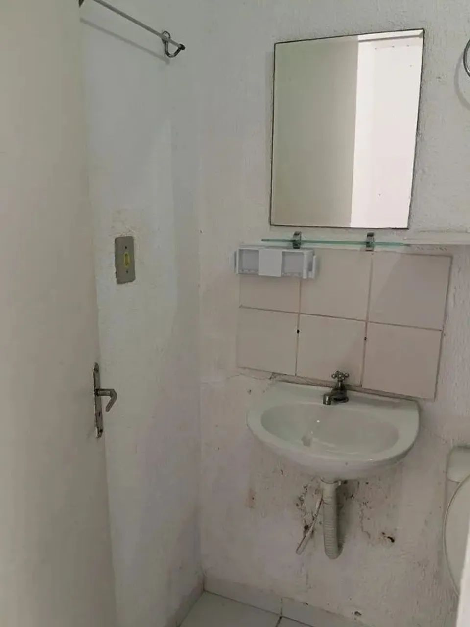 Foto Casa Em Condomínio Com 2 Quarto(s) E 1 Banheiro(s) Para Alugar, 57 M²  Campo Alegre