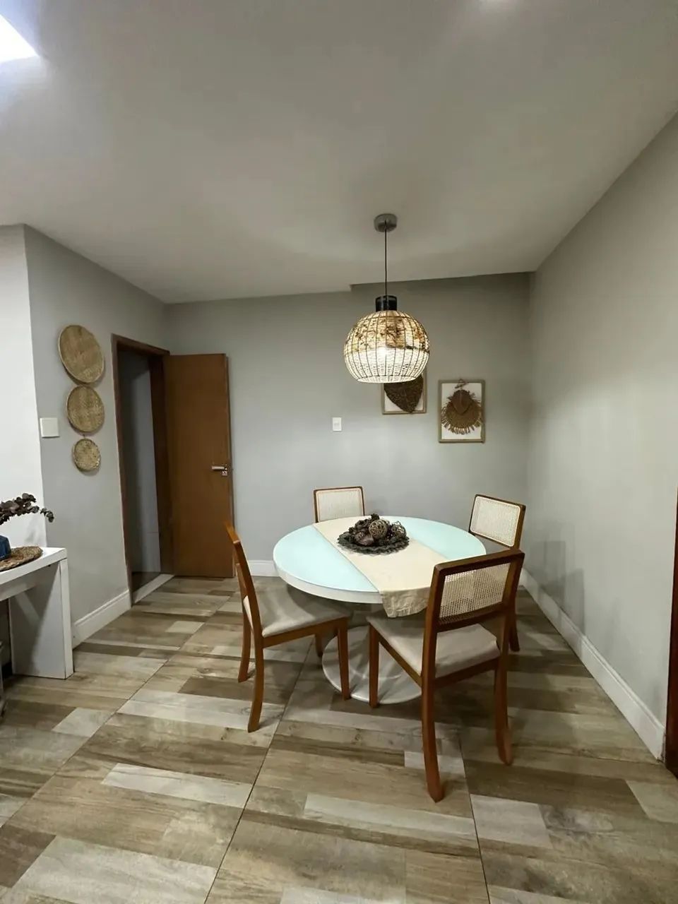 Foto Casa Independente, 03 Quartos( 01 Suite) 03 Vagas! Moquetá