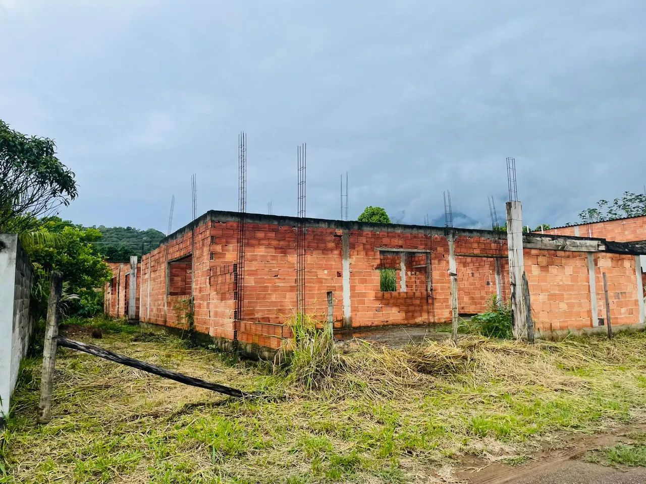 Foto Terreno Com Casa Tinguá