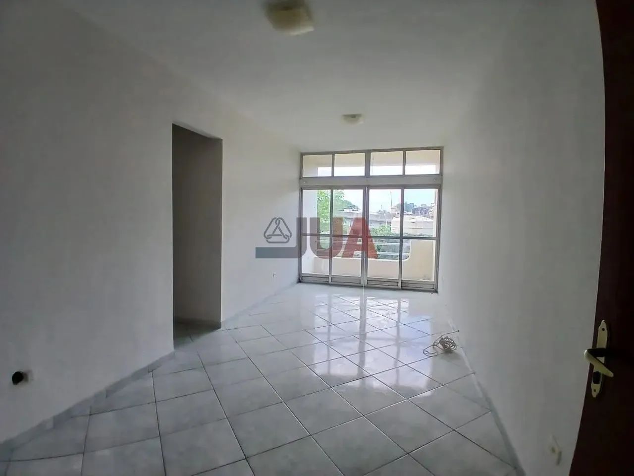 Foto Apartamento Reformado Para Aluguel | Próximo à Via Light Caonze