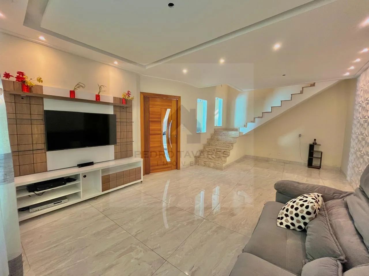 Foto Casa Para Venda Em NI, Santa Eugênia, 4 Dormitórios, 1 Suíte, Santa Eugênia