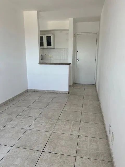 Foto Apartamento Com 2 Quarto(s) E 1 Banheiro(s) Para Alugar, 60 M² Por R$  Metrópole