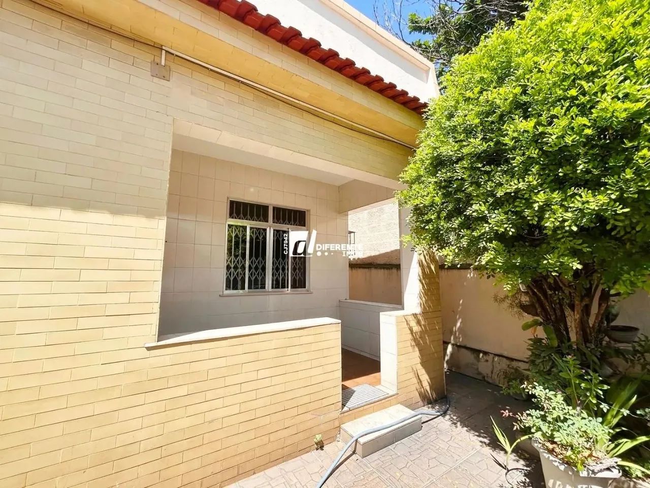 Foto Casa Com 3 Dormitórios à Venda, 86 M² Por R$ 450.000,00 - Jardim Tropi Jardim Tropical