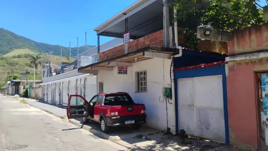 Foto Ótima Casa Em Valverde, NI. 3 Quartos, 1 Suite, Garagem Para  Valverde