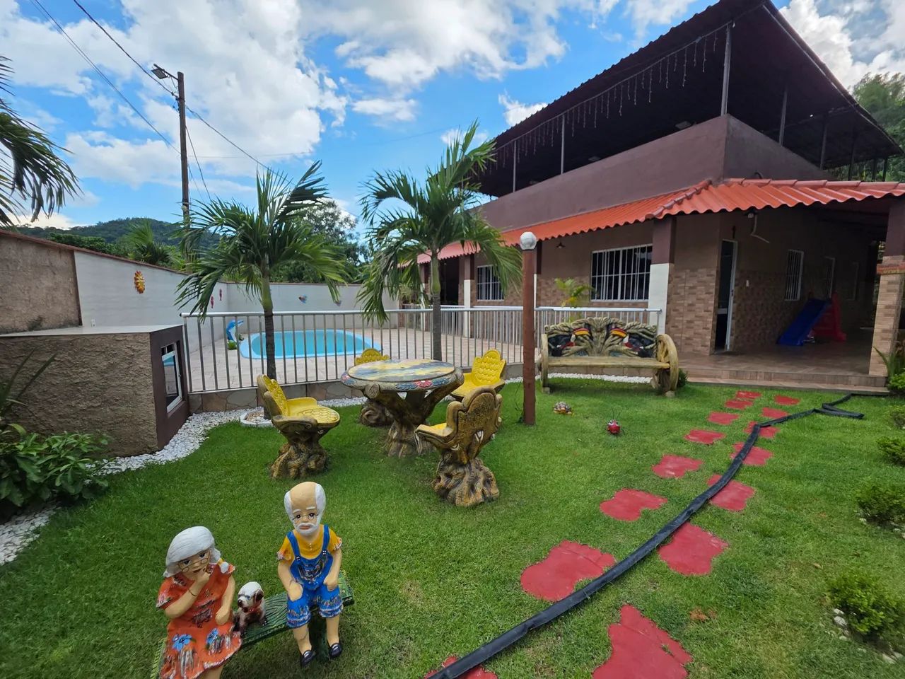 Foto Chácara Em Tinguá Com 4 Quartos, Terraço, Campo E Piscina! Tinguá