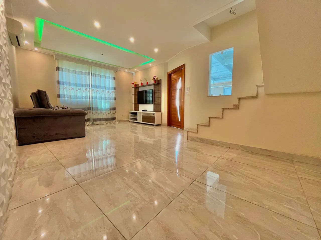 Foto Vendo Excelente Casa 2 Andares Santa Eugênia