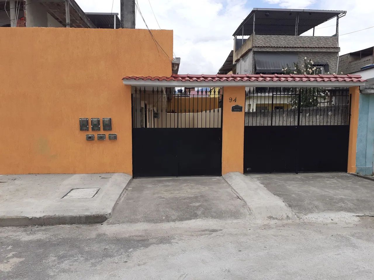 Foto Vendo Vila Com 3 Casas Em Nova IguaÇu  Rj Metrópole