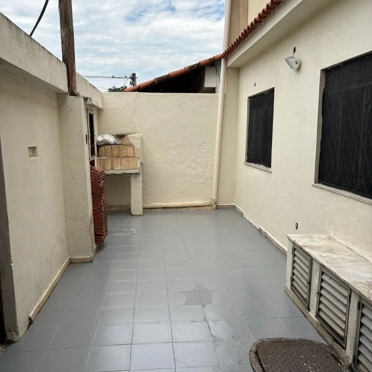 Foto Casa Para Locação Em NI, Rancho Novo, 4 Dormitórios, 3 Banhei Rancho Novo