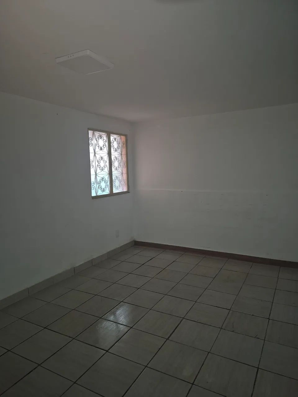 Foto Alugo Excelente Casa Metrópole