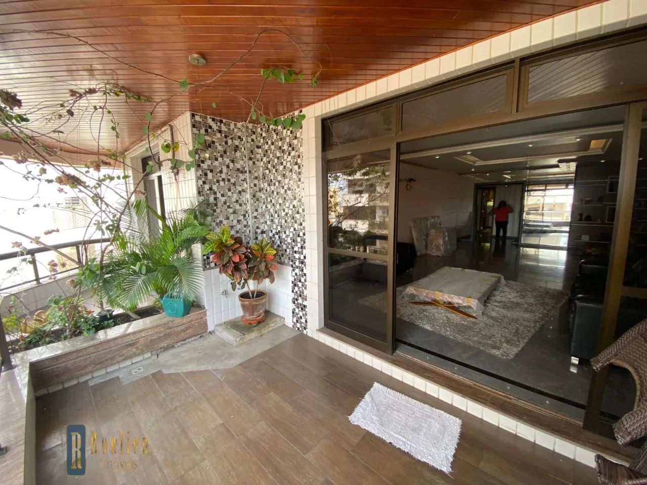 Foto Apartamento à Venda No Centro De NI-rj: 4 Quartos, 1 Suíte, 1 Centro