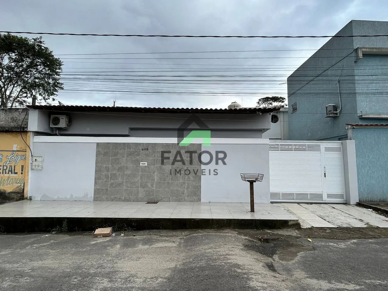 Foto Excelente Casa Para Locação No Bairro Carmari, Em NI, Rj  Con Carmari