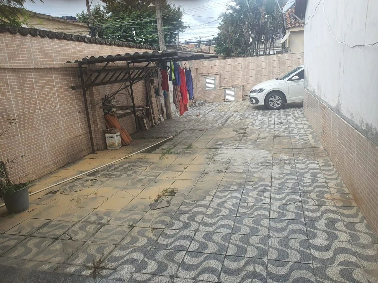 Foto Ótima Oportunidade Para Quem Quer Sair Do Aluguel Ou Ter Renda Extra. Viga