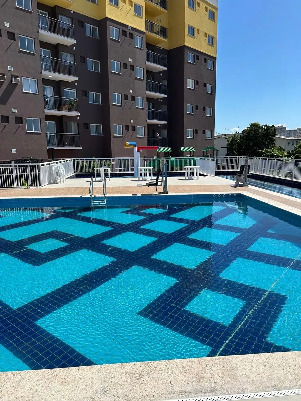 Foto Alugo Apartamento Com 3 Quartos Em Condomínio Golden Clube - Centro -  Centro