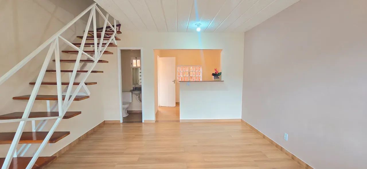 Foto Linda Casa De 02 Quartos Em NI - Rancho Novo Carolina