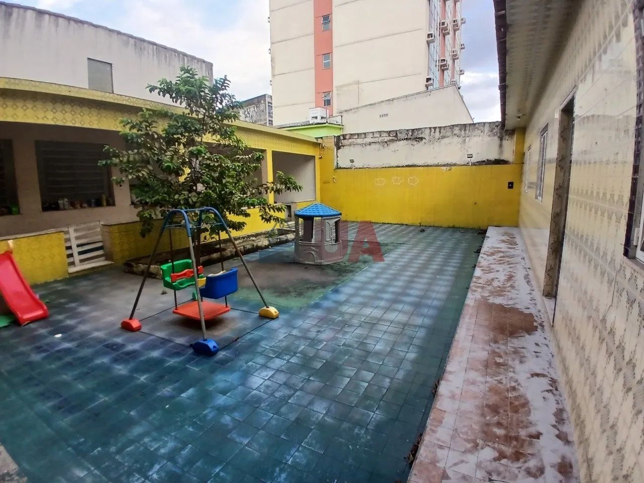 Foto Casa Comercial Ou Residencial No Centro De NI - Mais De 300m² Centro
