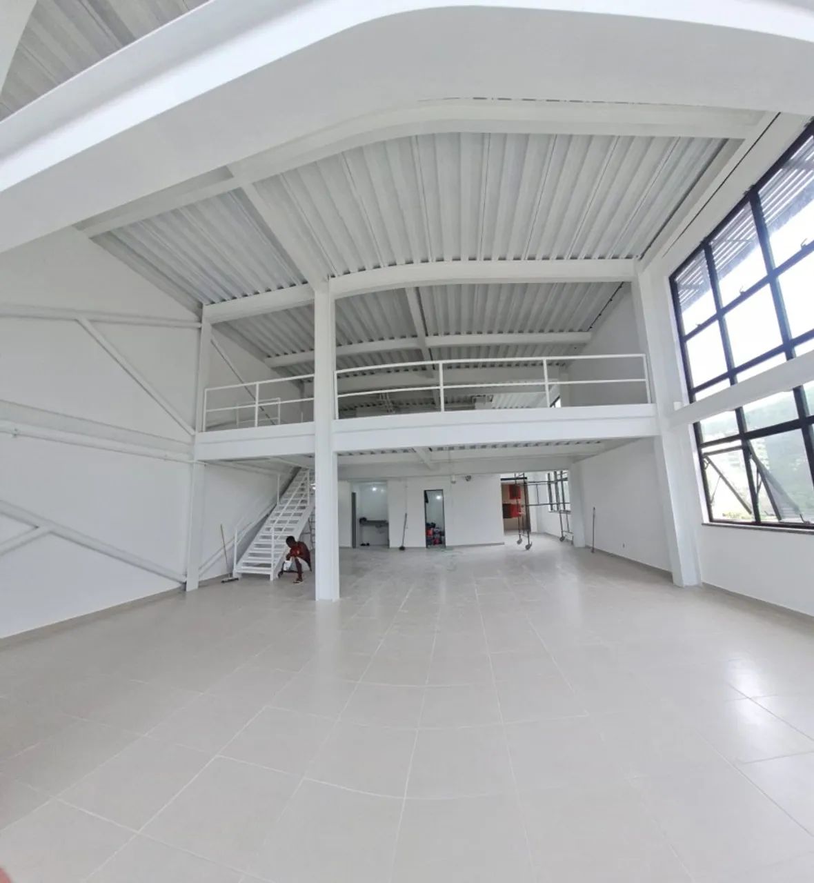 Foto Ponto Comercial Para Locação Em NI, Centro Centro