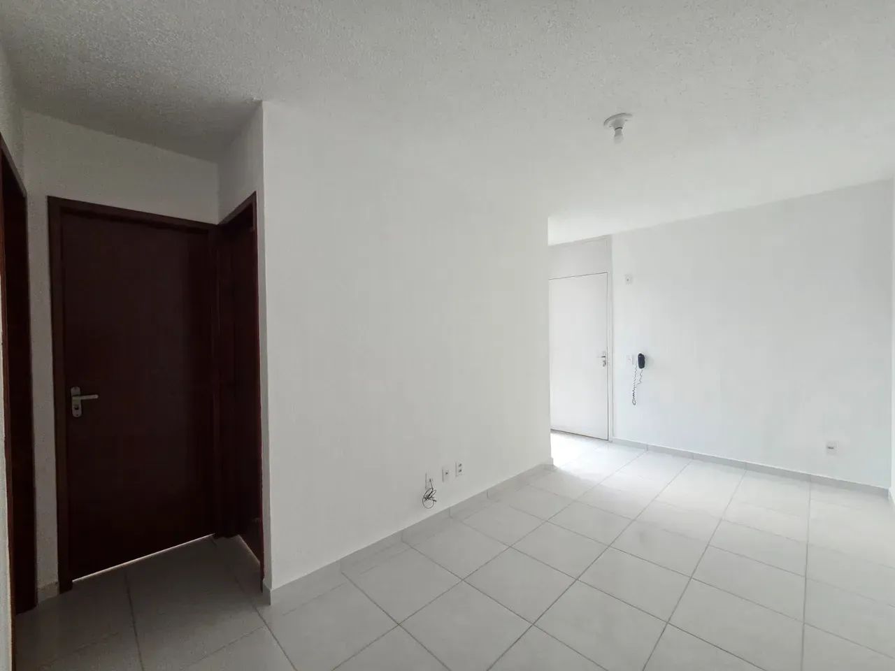 Foto Apartamento De 02 Quartos E Garagem Em NI Jardim Da Posse