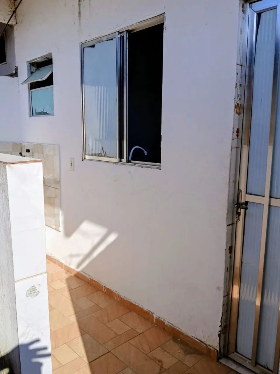 Foto Aluga-se Quitinete Valverde