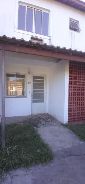 Foto Casa Com 2 Quarto(s) E 1 Banheiro(s) Para Alugar, 57 M² Por R$ 1000 /  Campo Alegre