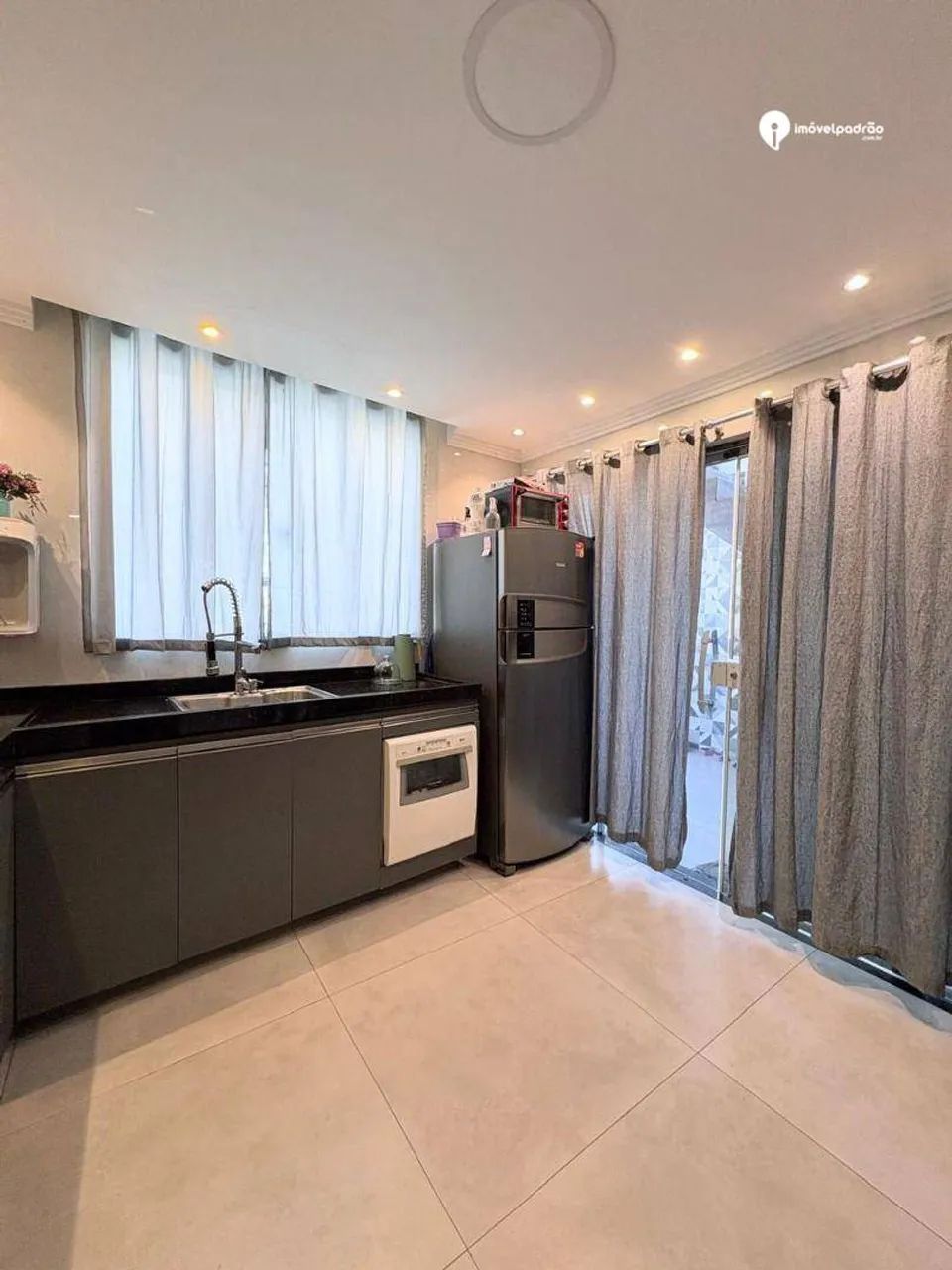 Foto Casa Com 3 Dormitórios à Venda, 250 M² Por R$ 330.000,00 - Jardim Alvo Jardim Alvorada