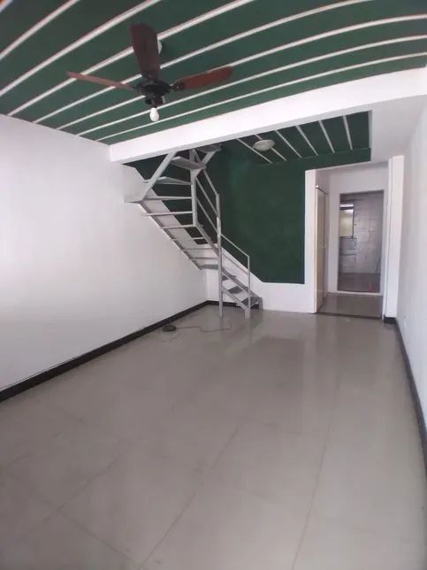 Foto Casa Em Condomínio Com 4 Quarto(s) E 2 Banheiro(s) Para Alugar, 78 M²  Campo Alegre