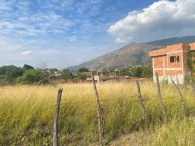 Foto Terreno, 10x30m2 Palhada