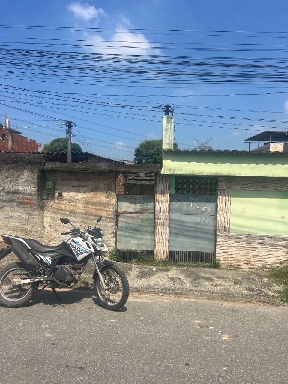 Foto Casa Com Pequeno Terreno Preço Barato! Metrópole