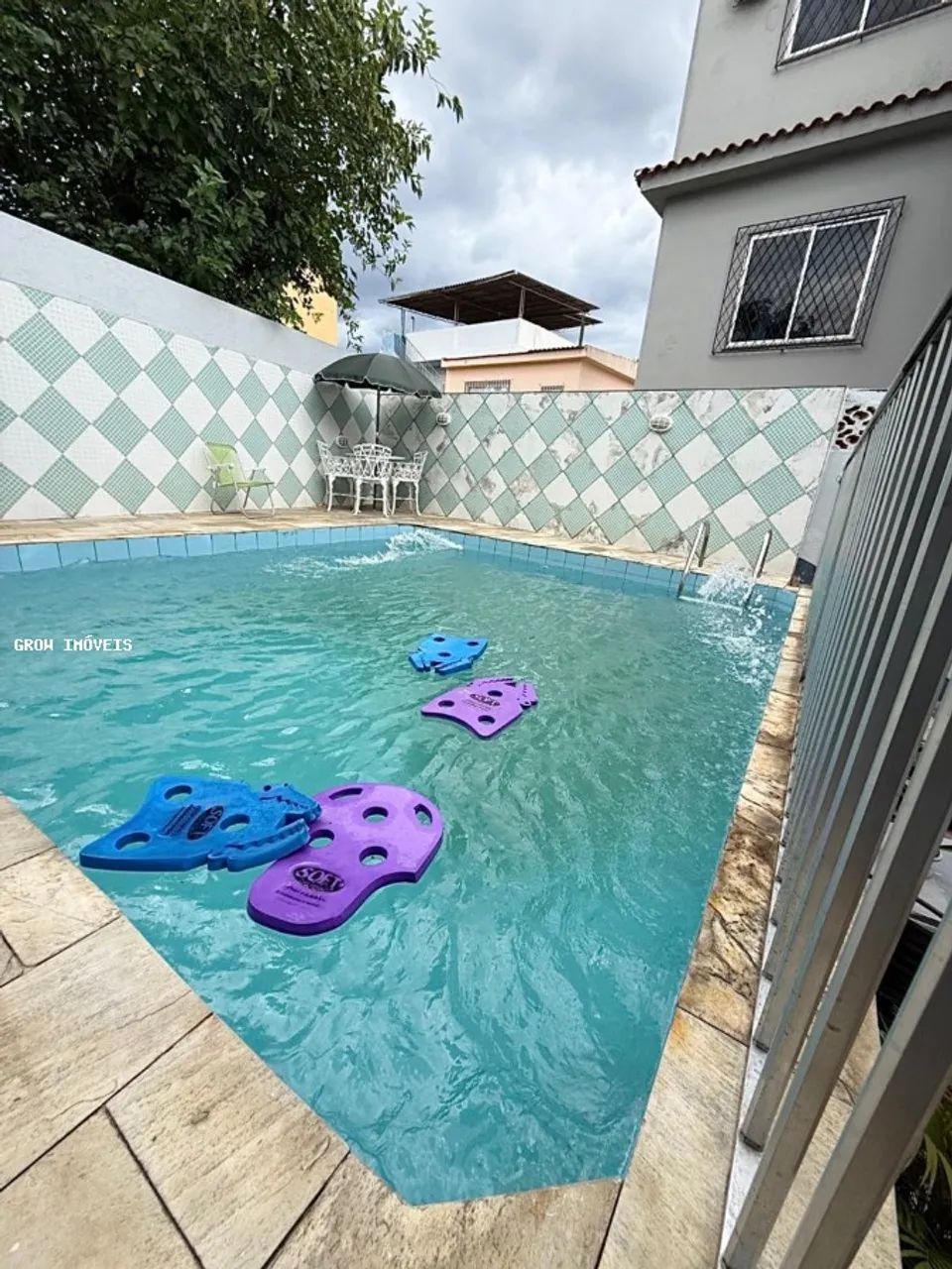 Foto Casa Para Venda Em NI, Metrópole, 2 Dormitórios, 1 Suíte, 2 B Metrópole