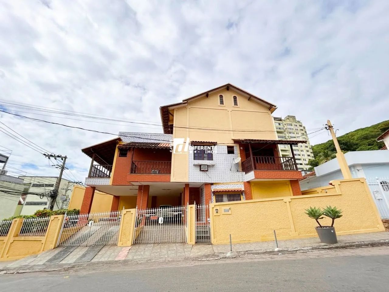 Foto Casa Com 8 Dormitórios Para Alugar, 330 M² Por R$ 16.556,42/mês - Cent Centro