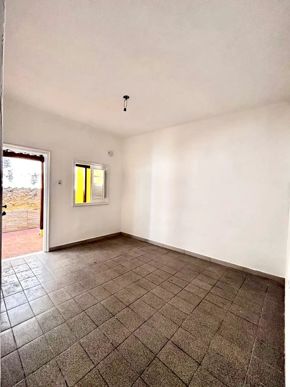 Foto Casa De Vila Com 70 M² Com 2 Quartos Caonze