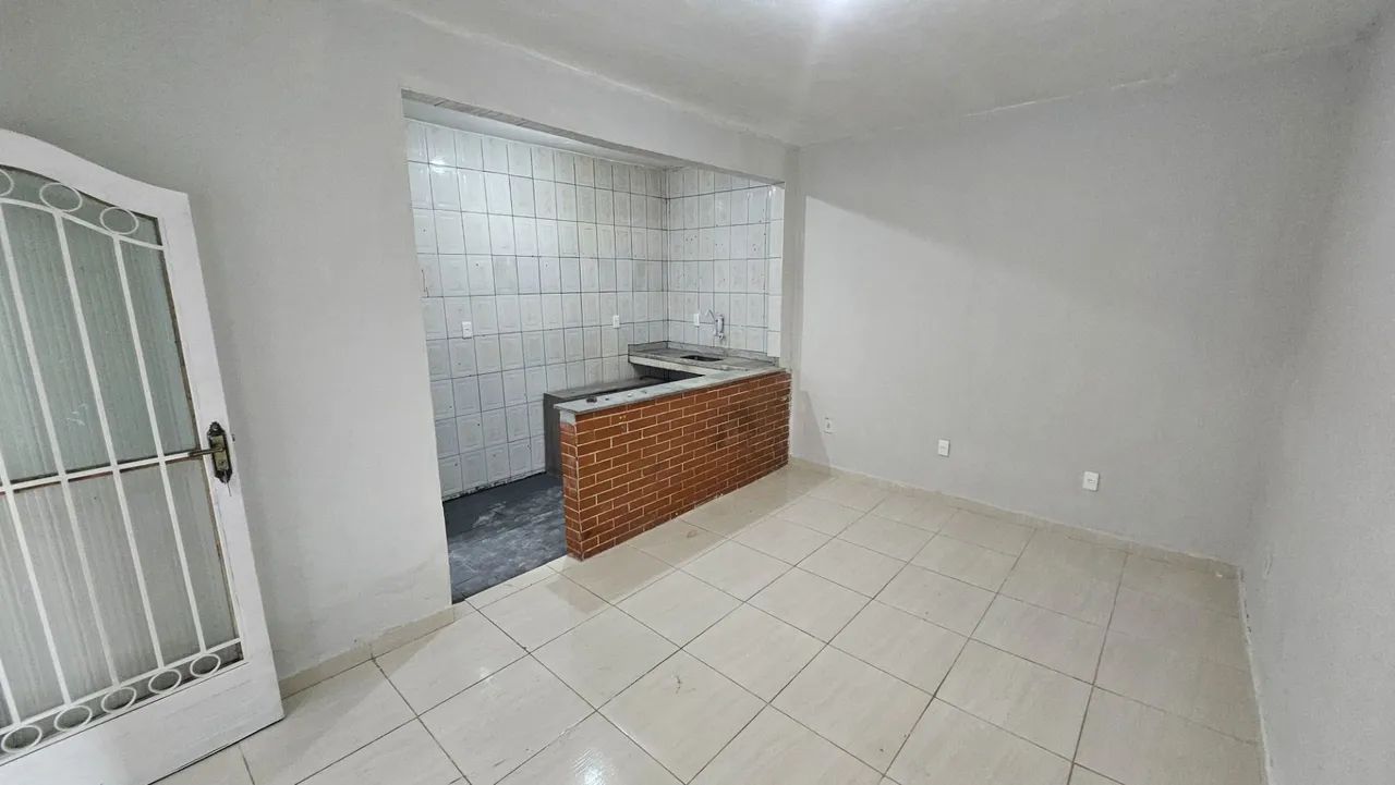 Foto Casa Com 1 Dormitório Para Alugar, 35 M² Por R$ 800,00/mês - Luz - Nov Da Luz