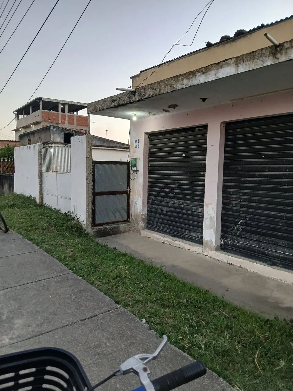 Foto Terreno Com Uma Loja E Uma Quitinete Prados Verdes