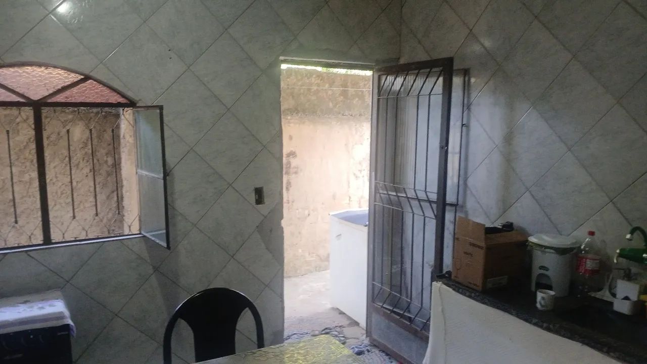 Foto Casa Independente  De Venda Aje E Coberta Com Telhado Palhada