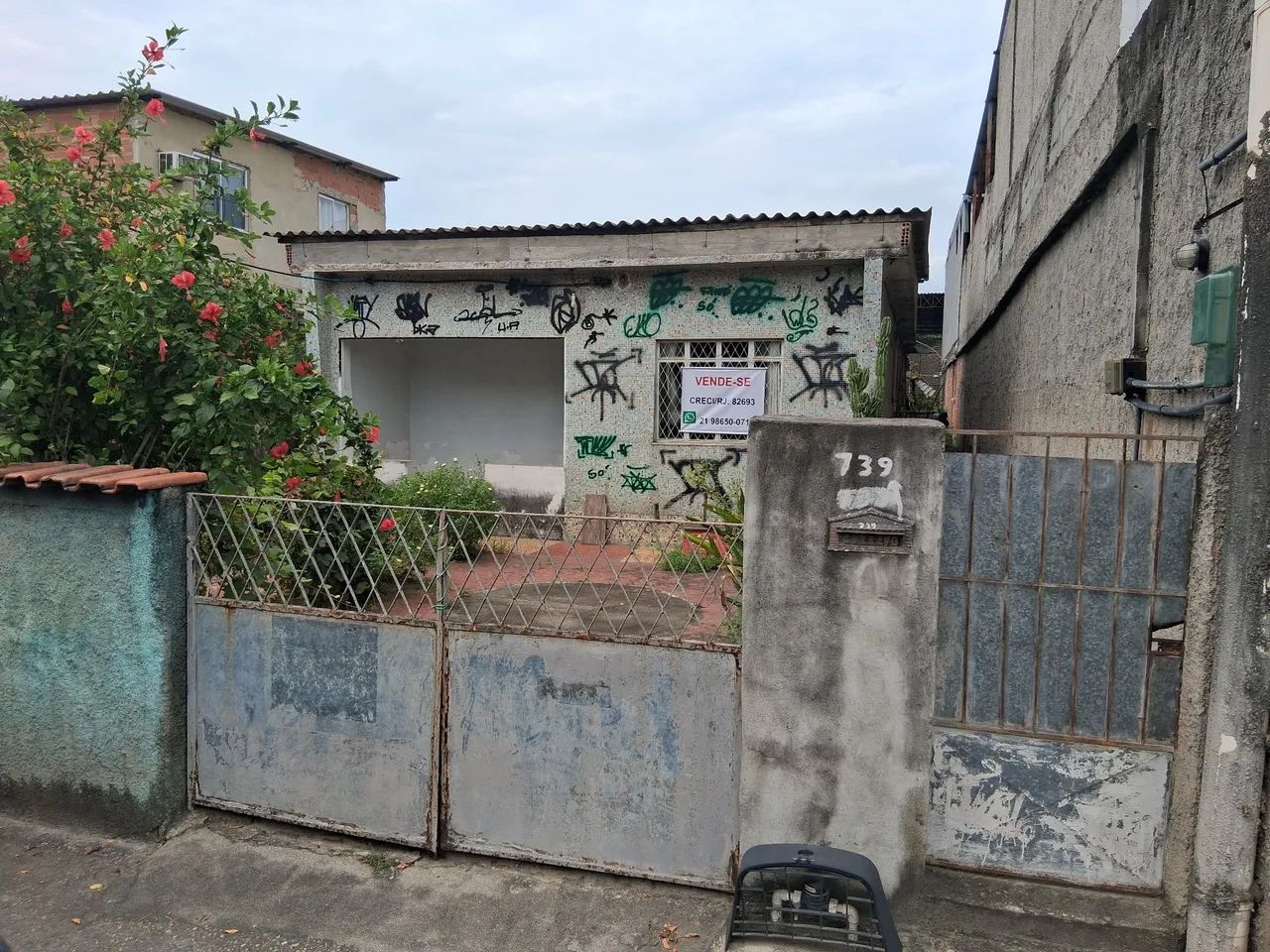 Foto Dois Imóveis A Venda Jardim Da Posse