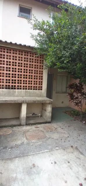 Foto Casa Em Condomínio Com 2 Quarto(s) E 1 Banheiro(s) Para Alugar, 57 M²  Campo Alegre
