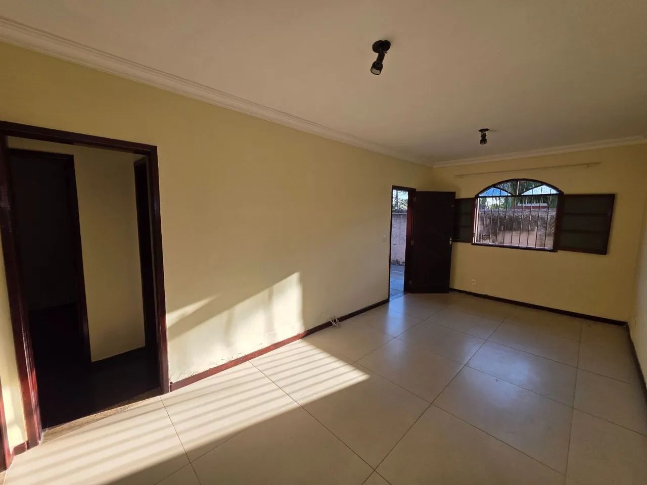 Foto Casa Com 3 Dormitórios Para Alugar, 89 M² Por R$ 2.152,27/mês - Luz -  Da Luz